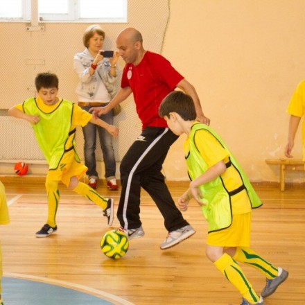 Какау и Сулейменов показали мастер-класс в азербайджанской школе