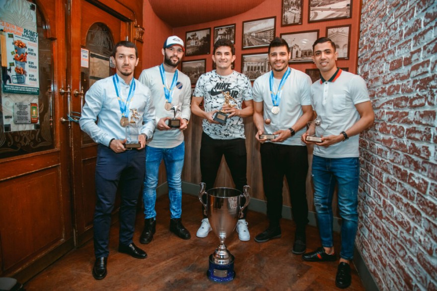АФК «Кайрат» наградили золотыми медалями