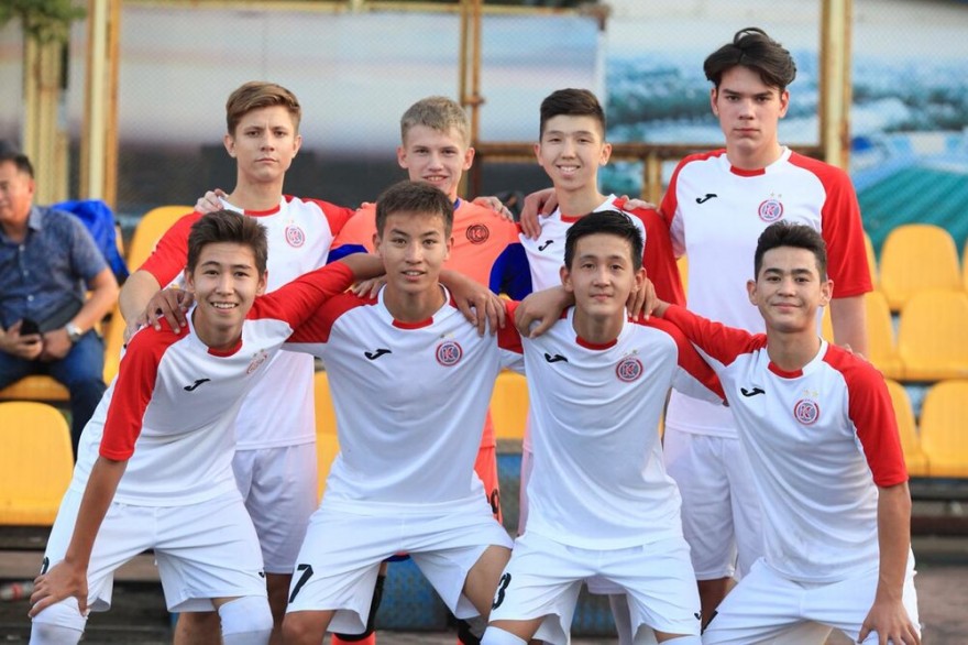 Команда АФК «Кайрат» U17 продолжает выступления в осеннем розыгрыше мини-футбольной лиги города Алматы