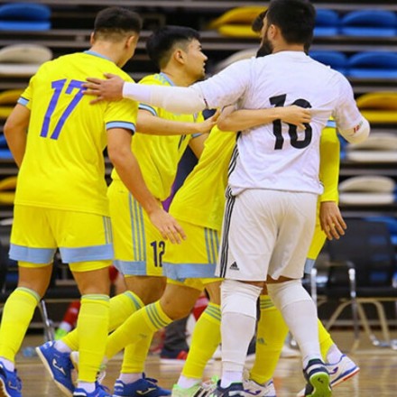 Сборная Казахстана разгромила Венгрию в отборе на Евро-2022