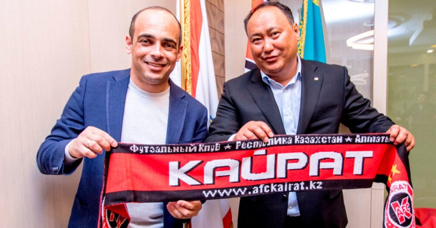 Кака посетил базу футзального «Кайрата» Кака посетил базу футзального «Кайрата»