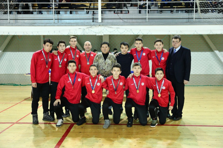 «Кайрат» U-19 был награжден золотыми медалями за победу в чемпионате Казахстана «Кайрат» U-19 был награжден золотыми медалями за победу в чемпионате Казахстана