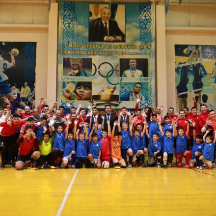 Игроки и тренерский штаб АФК «Кайрат» провели мастер-класс в ДЮСШ Илийского района