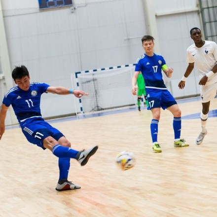 Казахстан U-19 - Франция U-19: фотоотчет