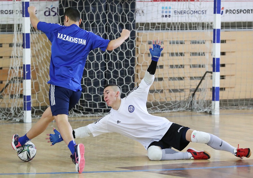 Видеообзор матча Казахстан U19 – Польша U19 в отборе на Евро-2022 по футзалу Видеообзор матча Казахстан U19 – Польша U19 в отборе на Евро-2022 по футзалу
