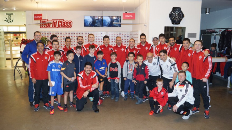 Игроки АФК «Кайрат» побывали на фотовыставке AFC Kairat by Nikita Bassov Игроки АФК «Кайрат» побывали на фотовыставке AFC Kairat by Nikita Bassov
